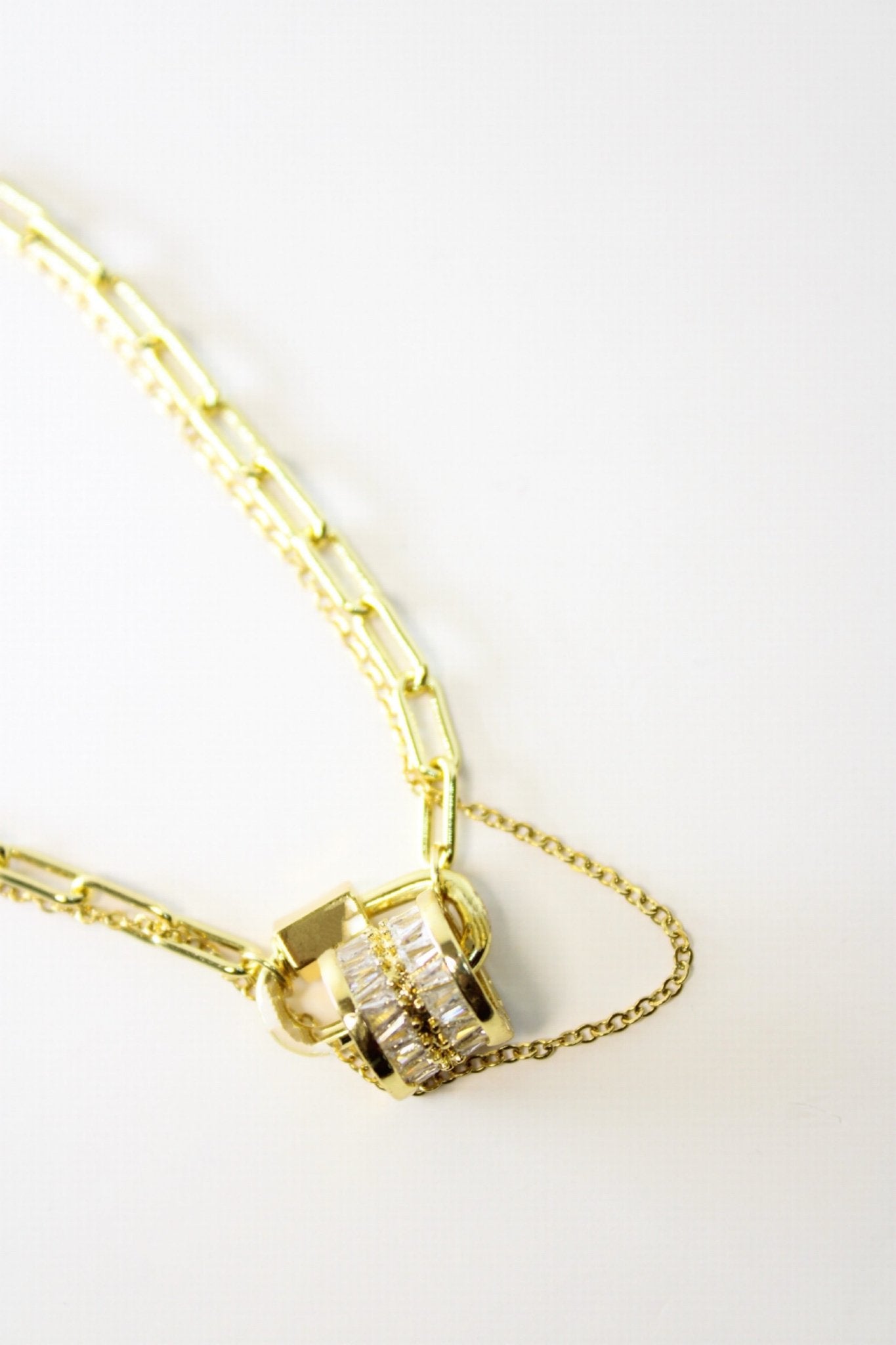 Be Loved - Double Crystal Carabiner Layered Necklace - Vicky&Nico