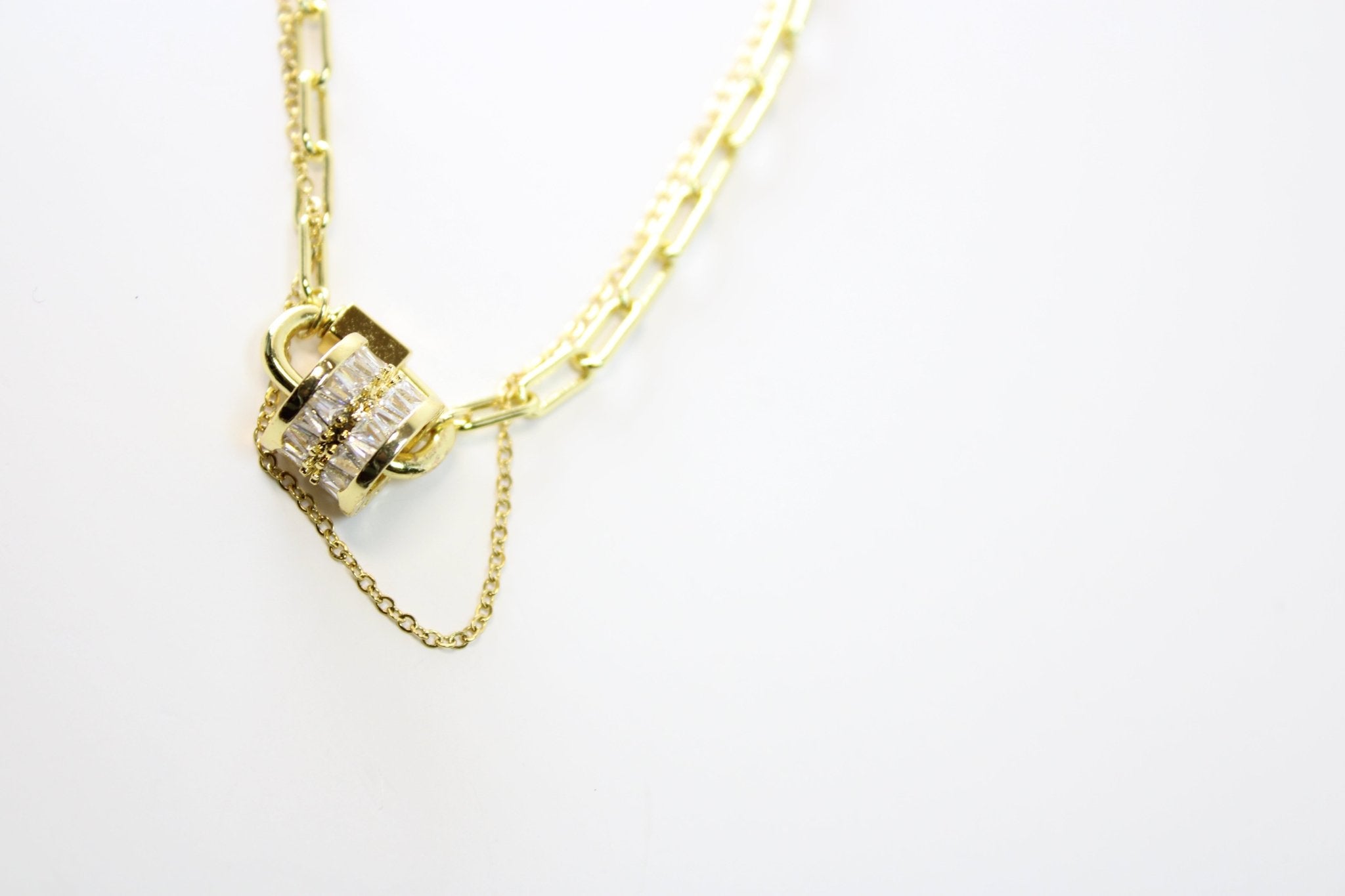 Be Loved - Double Crystal Carabiner Layered Necklace - Vicky&Nico